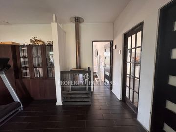Arriendo Propiedad Remodelada Con Potencial Comercial Avda. Juan Cisternas