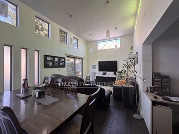 Arriendo Propiedad Remodelada Con Potencial Comercial Avda. Juan Cisternas