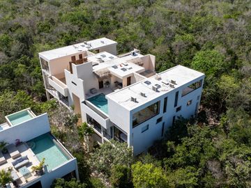 Penthouse amueblado en venta en Chemuyil