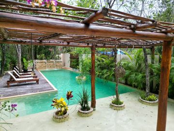 Penthouse amueblado en venta en Chemuyil