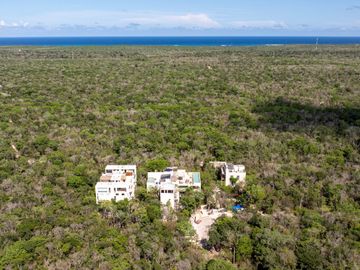 Penthouse amueblado en venta en Chemuyil