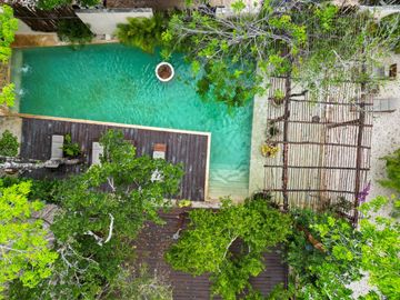 Penthouse amueblado en venta en Chemuyil
