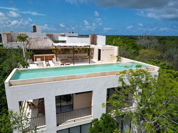 Penthouse amueblado en venta en Chemuyil