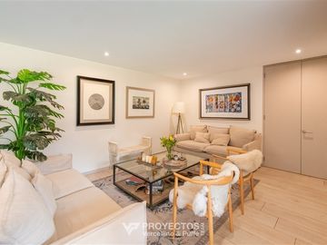 Casa en Venta en Av. Pedro Lira Urquieta, Lo Barnechea