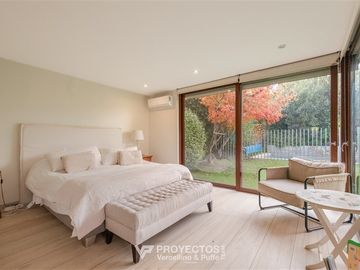 Casa en Venta en Av. Pedro Lira Urquieta, Lo Barnechea