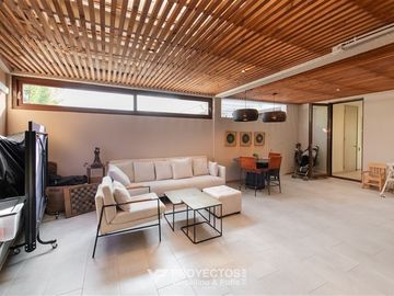 Casa en Venta en Av. Pedro Lira Urquieta, Lo Barnechea