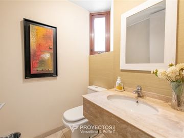 Casa en Venta en Av. Pedro Lira Urquieta, Lo Barnechea