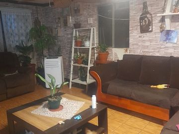 CASA 4 DORMITORIOS 2 BAÑOS, EXCELENTE CONECTIVIDAD.