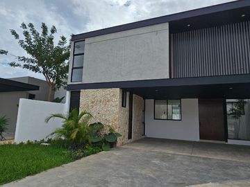Casa en Venta en Privada Inara en Cholul