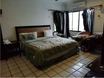 CASA EN VENTA EN MERIDA F-2111, 5 REC. CLUB DE GOLF LA CEIBA $14,000,000