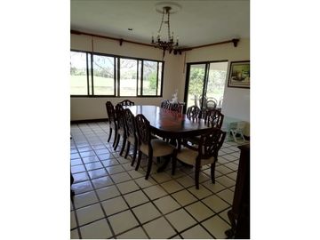 CASA EN VENTA EN MERIDA F-2111, 5 REC. CLUB DE GOLF LA CEIBA $14,000,000