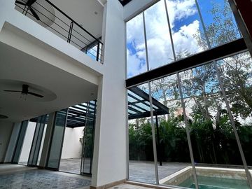 Casa en Venta Residencial Jardines de NUUKAN Cholul, Mérida Yucatán.