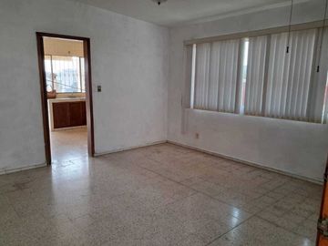 CASA AMPLIA EN VENTA ZONA CENTRO TUXPAN VERACRUZ.