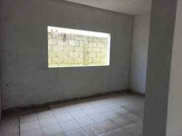 CASA EN VENTA CON TERRENO  BARDEADO TUXPAN VERACRUZ