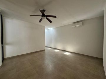 CASA EN VENTA EN MÉRIDA