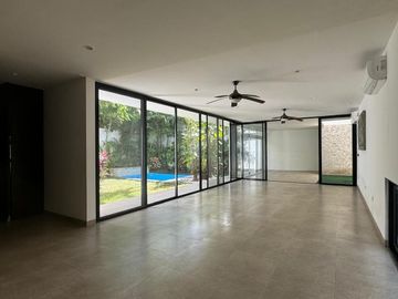 CASA EN VENTA EN MÉRIDA