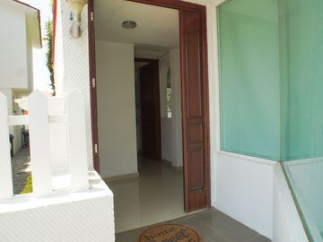 Casa con jardín privado y 4 recámaras en Condoplaza IV, Chiluca