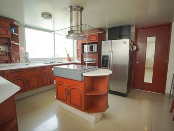 Casa con jardín privado y 4 recámaras en Condoplaza IV, Chiluca