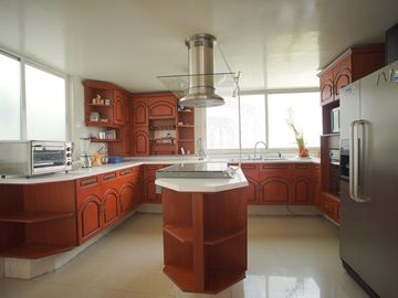 Casa con jardín privado y 4 recámaras en Condoplaza IV, Chiluca