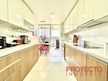 EDIFICIO MOLLER / ALONSO CAMARGO - MANQUEHUE SUR