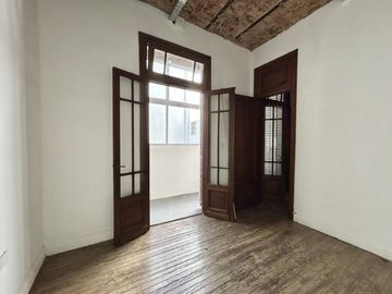 VENTA REFACCIONADO PH 2 AMBIENTES Y ESCRITORIO Ó 3 AMBIENTES TERRAZA EN EL BARRIO DE VILLA CRESPO
