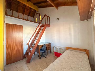 Casa en venta en Lanus Oeste 4 ambientes con patio y garage