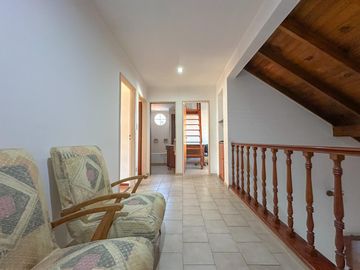 Casa en venta en Lanus Oeste 4 ambientes con patio y garage