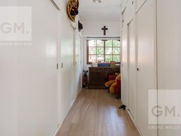 Impecable casa en venta en Mendoza y Melián!