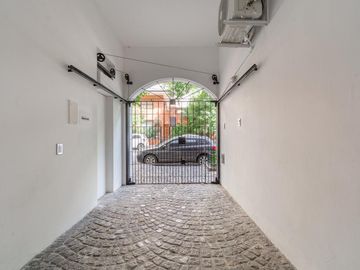 Impecable casa en venta en Mendoza y Melián!