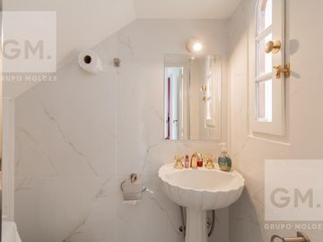 Impecable casa en venta en Mendoza y Melián!