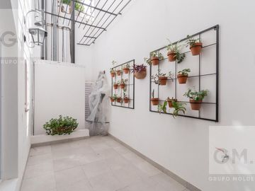 Impecable casa en venta en Mendoza y Melián!