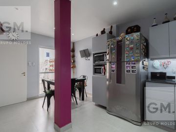 Impecable casa en venta en Mendoza y Melián!