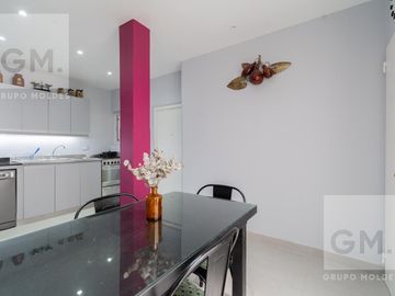 Impecable casa en venta en Mendoza y Melián!