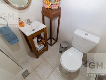 Impecable casa en venta en Mendoza y Melián!
