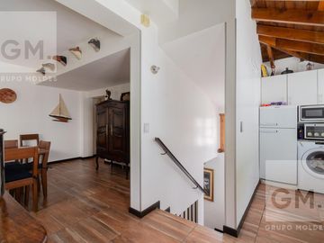 Impecable casa en venta en Mendoza y Melián!