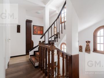 Impecable casa en venta en Mendoza y Melián!