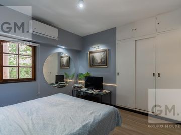 Impecable casa en venta en Mendoza y Melián!