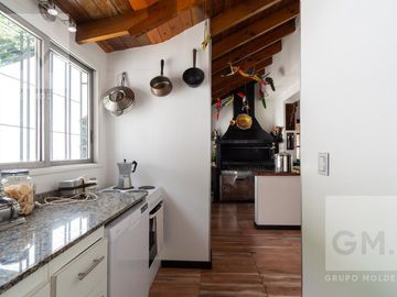 Impecable casa en venta en Mendoza y Melián!