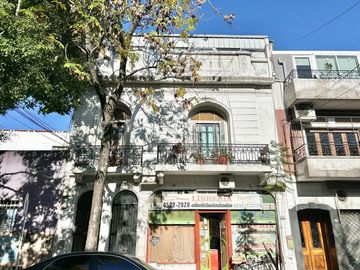 VENTA REMODELADO PH 2 AMBIENTES Y ESCRITORIO Ó 3 AMBIENTES CON TERRAZA EN EL BARRIO DE VILLA CRESPO