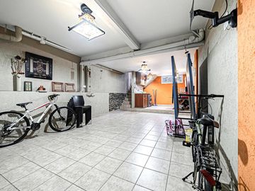 Duplex 4 ambientes con parque, pileta y cochera en Villa Devoto