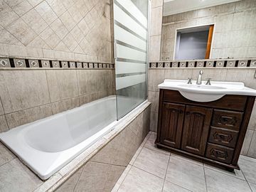 Duplex 4 ambientes con parque, pileta y cochera en Villa Devoto
