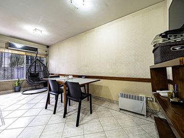 Duplex 4 ambientes con parque, pileta y cochera en Villa Devoto