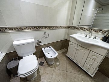 Duplex 4 ambientes con parque, pileta y cochera en Villa Devoto