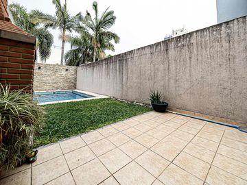 Duplex 4 ambientes con parque, pileta y cochera en Villa Devoto
