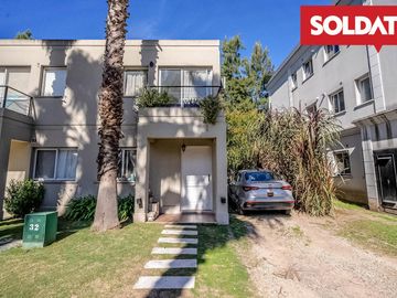 Dúplex en venta con jardín en Palmas del Sol - Buen acceso - apto crédito - con jardín
