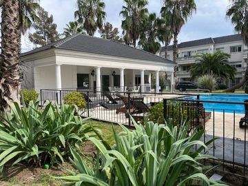 Dúplex en venta con jardín en Palmas del Sol - Buen acceso - apto crédito - con jardín