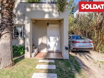 Dúplex en venta con jardín en Palmas del Sol - Buen acceso - apto crédito - con jardín