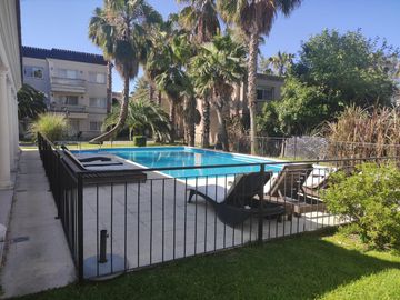 Dúplex en venta con jardín en Palmas del Sol - Buen acceso - apto crédito - con jardín