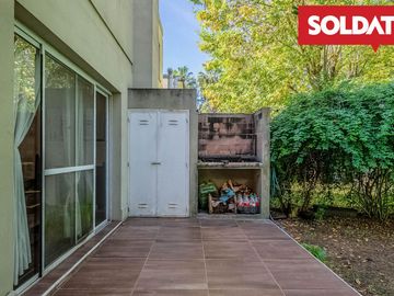 Dúplex en venta con jardín en Palmas del Sol - Buen acceso - apto crédito - con jardín