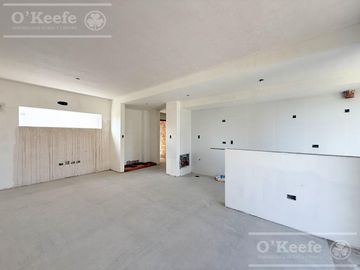 Departamento 3 ambientes en Venta Bernal Centro.